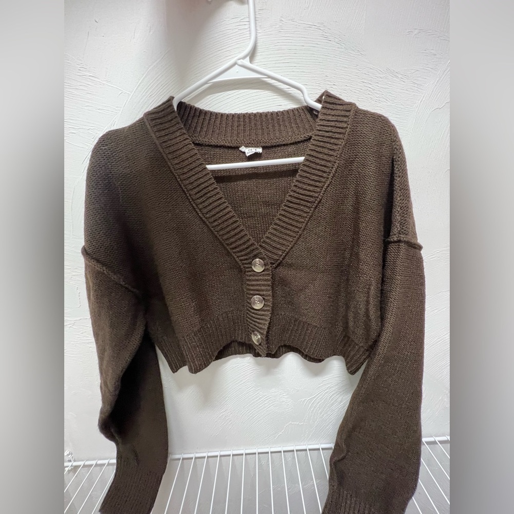 Brown Cropped Garage Button Up Sweater, size small